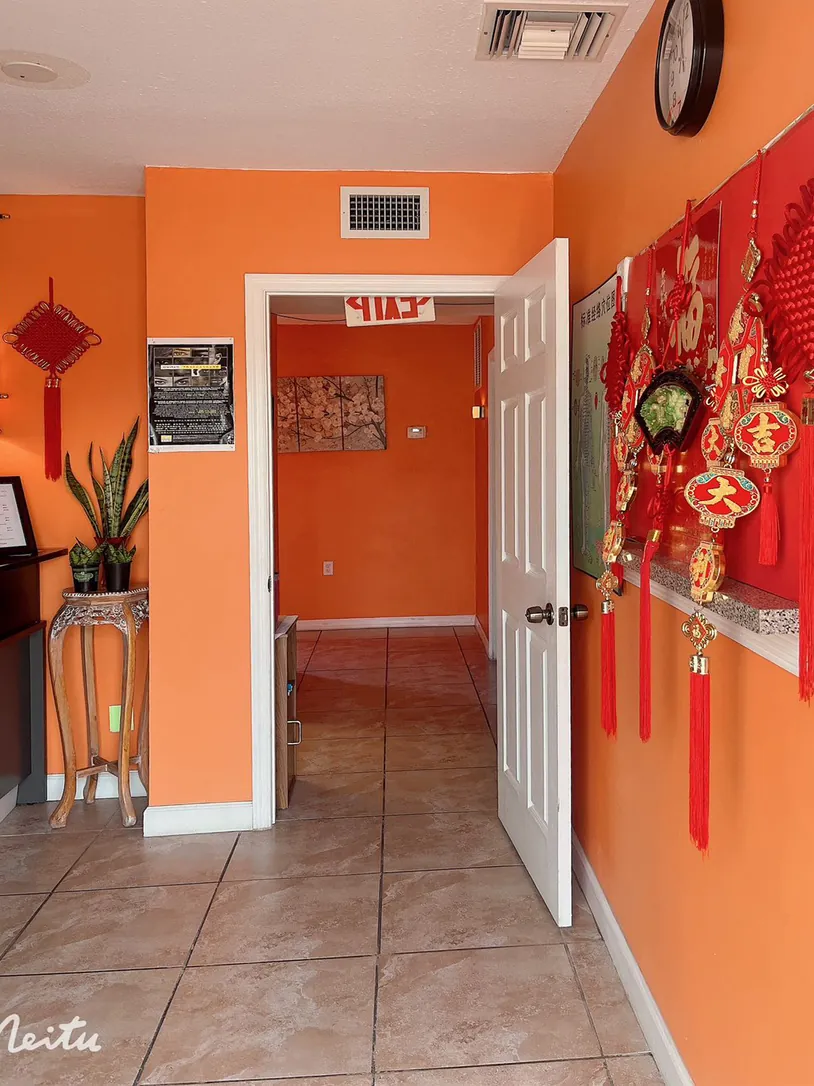Lobby and front counter inside Sunny Massage Spa in Seminole, FL